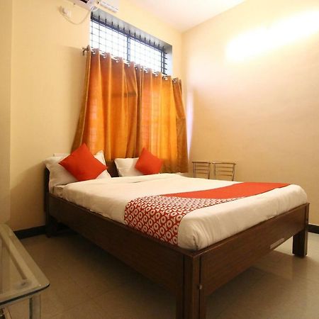 Oyo Flagship 30734 Jeevan Lodge シモガ エクステリア 写真