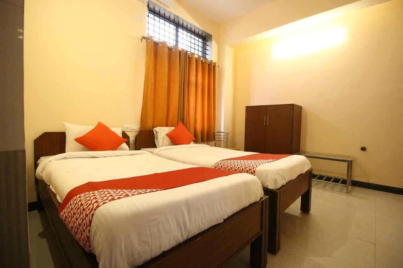 Oyo Flagship 30734 Jeevan Lodge シモガ エクステリア 写真