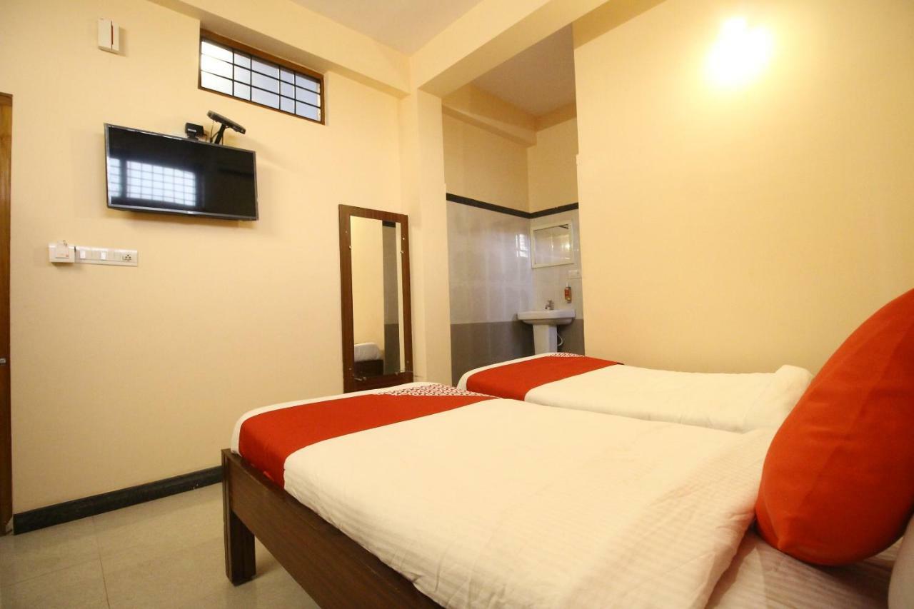 Oyo Flagship 30734 Jeevan Lodge シモガ エクステリア 写真