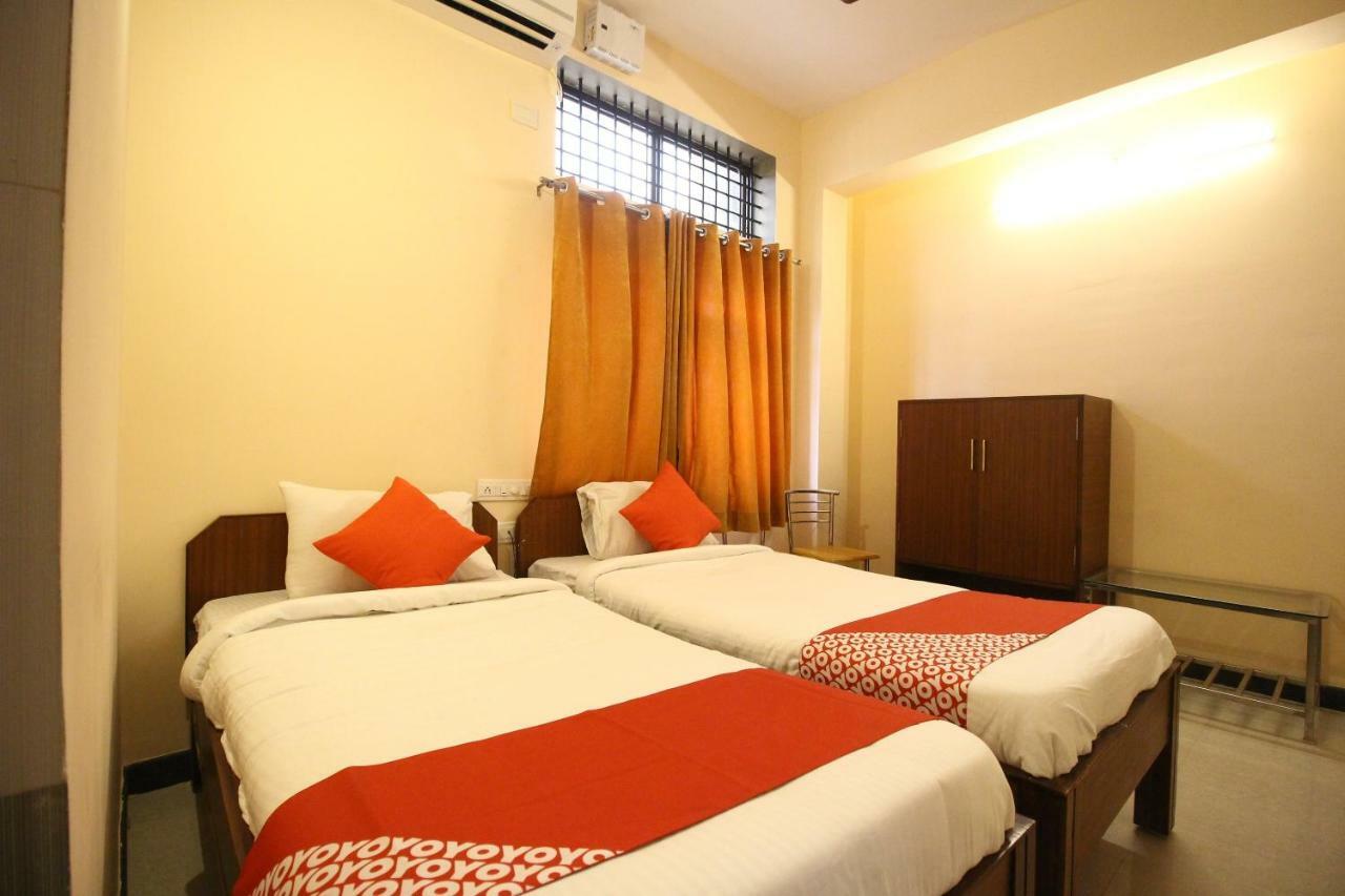 Oyo Flagship 30734 Jeevan Lodge シモガ エクステリア 写真