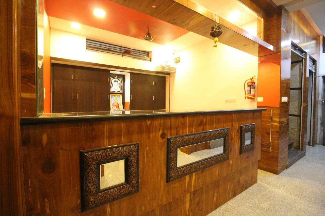 Oyo Flagship 30734 Jeevan Lodge シモガ エクステリア 写真