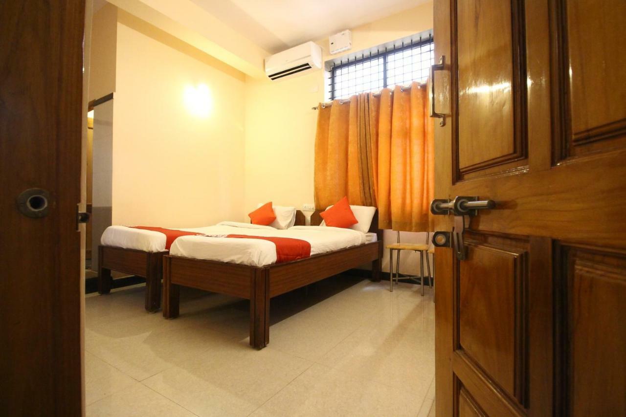 Oyo Flagship 30734 Jeevan Lodge シモガ エクステリア 写真